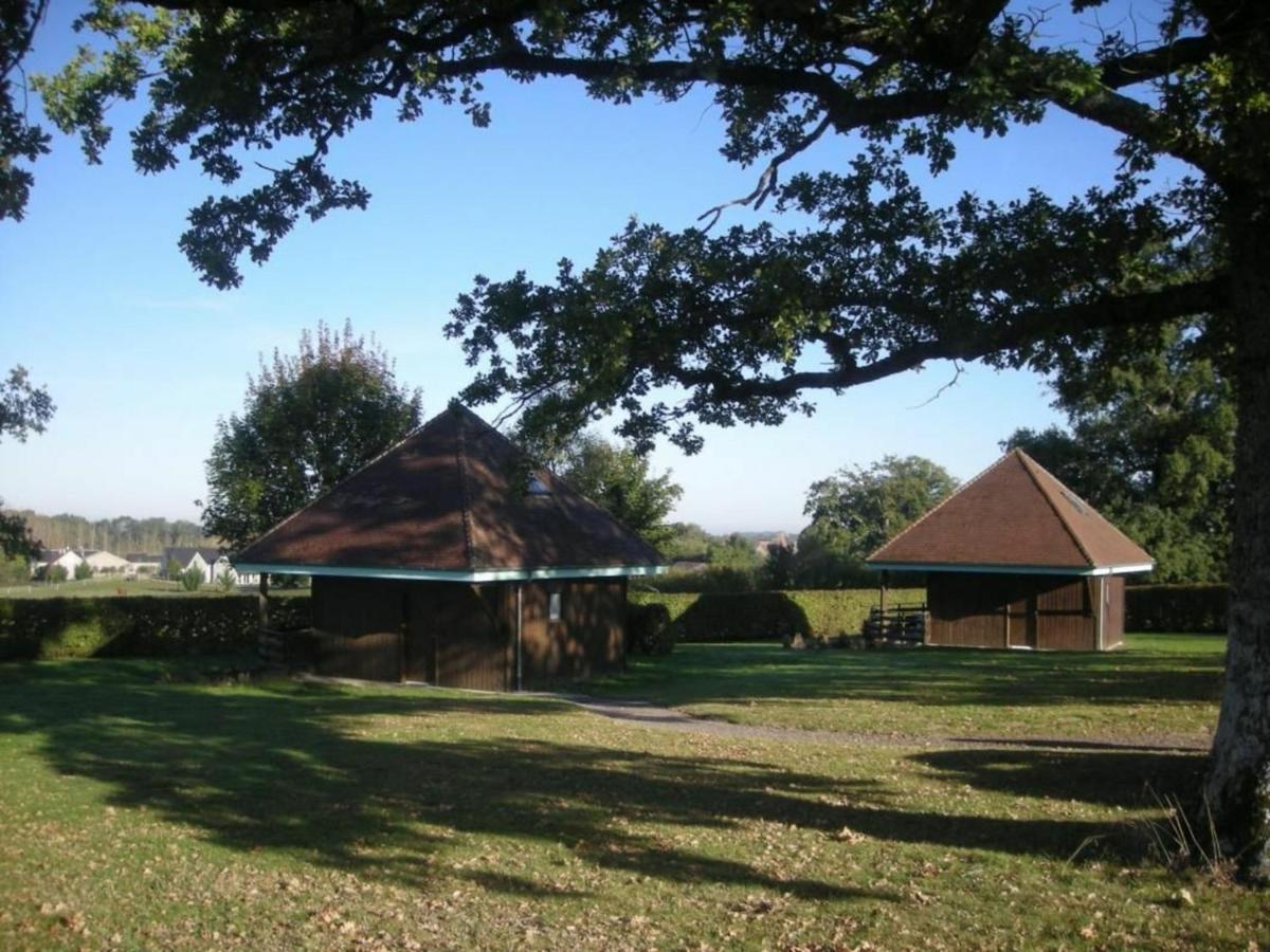 Chalet En Pleine Nature A Orsennes Avec Etang A Proximite, Ideal Pour 6 Personnes Et Animaux Admis - Fr-1-591-170 Екстер'єр фото